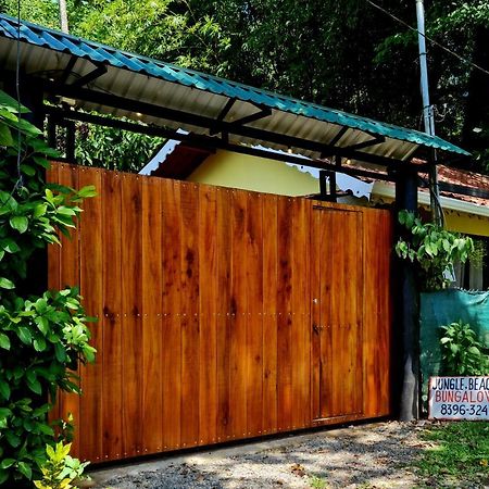 Jungle Beach Bungalow With Ac & Fiber Optic Puerto Viejo de Talamanca Екстериор снимка